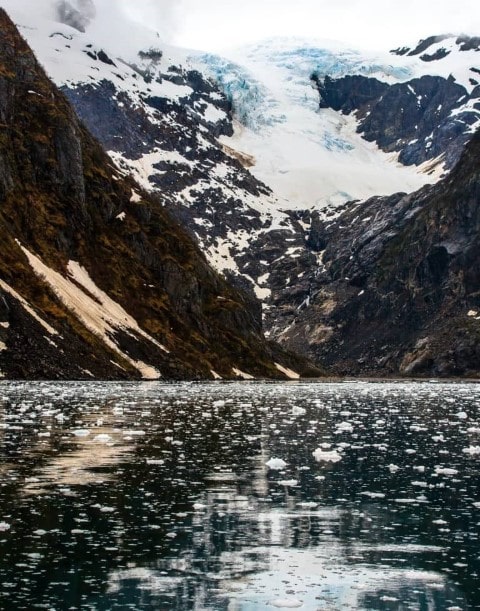 image of a retracted ice glacier