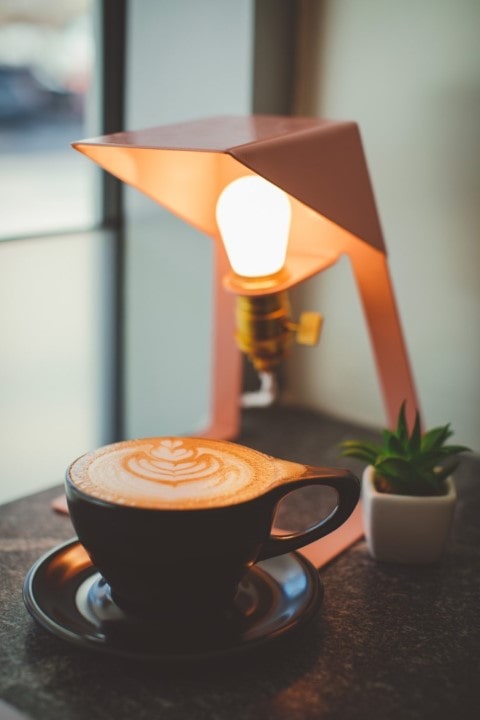 table light powered by heat from a coffee cup